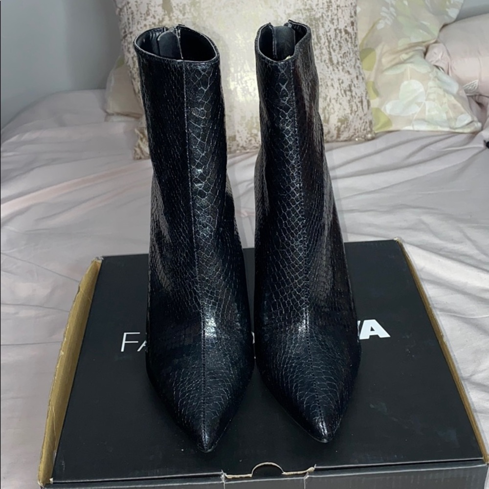 NWT Black snakelike booties